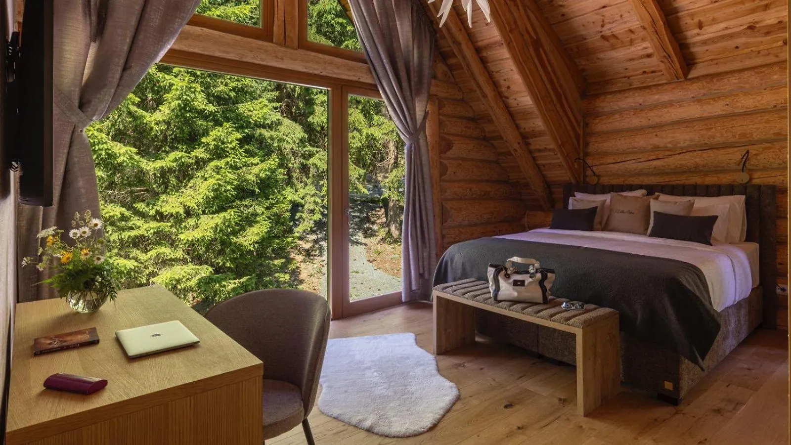 Villa Arka Ravna Gora 0*,